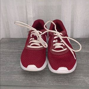 Maroon Nike tennis shoes